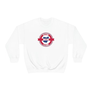 DAYTON FLYERS Mom Sweatshirt UD Gameday Students Fans Alumni Sports University Crewneck