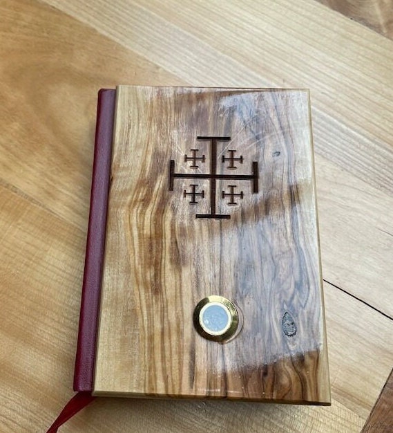 La Sainte Bible En Francais - Olive Wood Holy Bible in French
