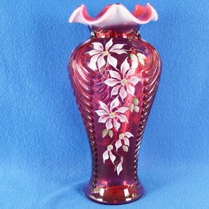 Fenton Art Glass Cranberry Feather Vase signed by Randy Fenton, Collectibles, Home Decor, Red Vase, Frank Fenton, Bill Fenton, Fenton Family