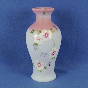 RARE Fenton Art Glass Blue Burmese Vase signed by Shelley Fenton, Collectibles, Bill Fenton, Home Decor, Frank Fenton, Mike Fenton