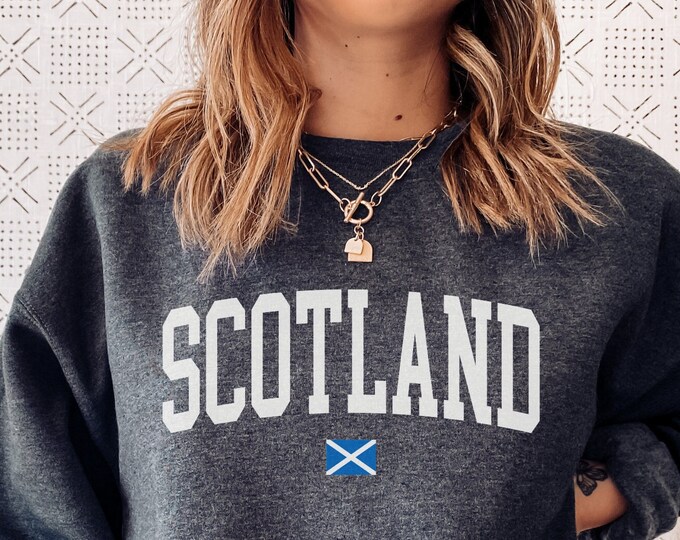 Scottish Highlands Soy Wax Candle With Dried Thistle,heather and