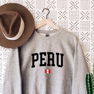 Peru Sweatshirt, Peru Crewneck, Peru Shirt, Peru Gift, Peru Flag Pullover, Peru Souvenir, Travel Sweater