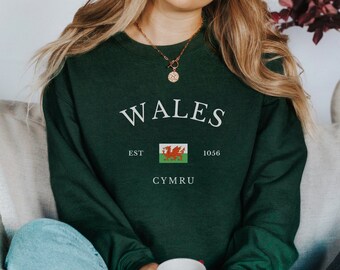 Wales Sweatshirt, Welsh Sweatshirt, Wales Gift, Welsh Flag Gift, Travel Sweatshirt, Comfortable Unisex Pullover