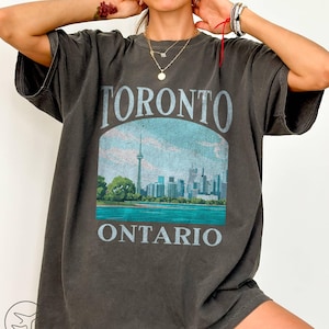 Toronto Ontario T-Shirt, Ontario Tee, Canadian Travel Shirt, Toronto Souvenir Gift, Canada Souvenir,CN Tower Toronto Skyline Unisex Tee