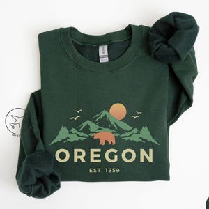 Oregon Sweatshirt, Pacific Northwest Sweatshirt, PNW Sweatshirt, Oregon Gifts for Nature Lover, Mountain Hiking Gift
