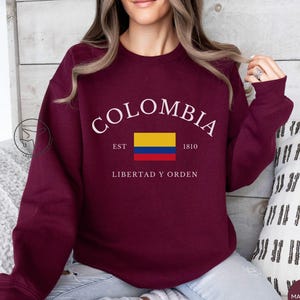 Colombia Sweatshirt, Colombian Flag Crewneck, Colombia Pullover, South America Travel Gift, Unisex Sweater