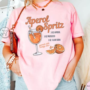 Koszulka z Aperolem Spritzem, uroczy T-shirt z koktajlem, koszulka z alkoholem, koszulka z piciem, prezent dla miłośnika koktajli, koszulka z przepisem na koktajl, prezent na włoskie wakacje