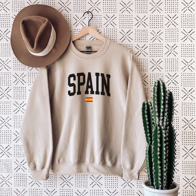 Spain Sweatshirt, Spain Crewneck, Spain Shirt, Spain Gift, Spain Flag, Spain Flag Pullover, Spain Souvenir, Travel Sweater image 3