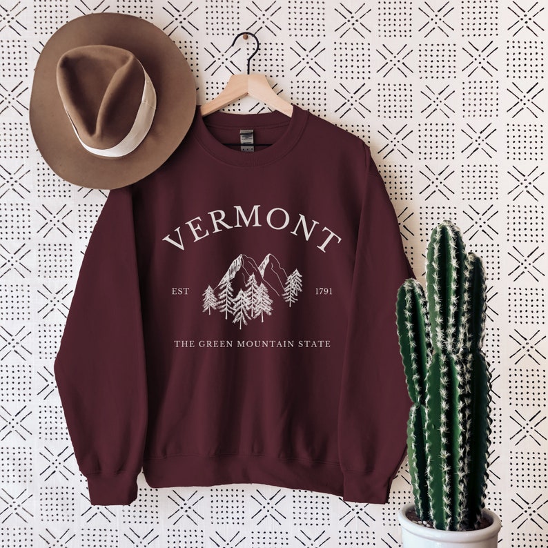 Vermont Sweatshirt, Vermont Crewneck, Vermont Gift, Vermont Pullover, Vermont Souvenir, Chalot de voyage, The Green Mountain State image 8