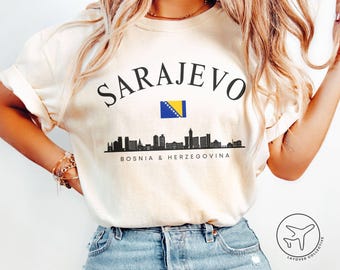 Maglietta con lo skyline di Sarajevo, souvenir di viaggio in Bosnia
