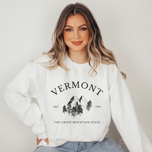 Vermont Sweatshirt, Vermont Crewneck, Vermont Gift, Vermont Pullover, Vermont Souvenir, Chalot de voyage, The Green Mountain State image 2