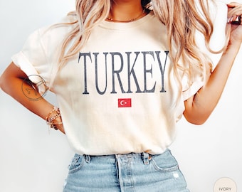 Turkey Flag Graphic Tee, Retro Travel Souvenir T-Shirt