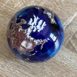 Lundberg Art Glass Globe Paperweight - Etsy