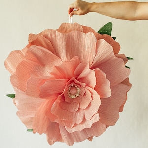 咲き誇るガーデンフラワーピニャータ - パーティーを花のファンタジーに彩りましょう!