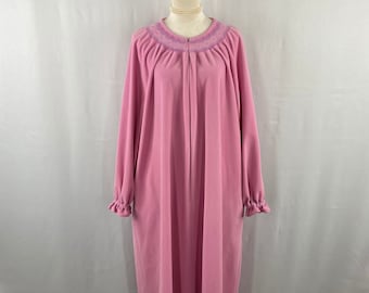 Luxurious Vintage Vanity Fair Pink Velour Robe Housecoat Embroidery Size XXL, Vintage Loungewear, Winter Housecoat, Chic Sleepwear, Dressing
