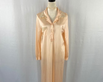 1960s Gossard Artemis Peach Satin Vintage Nightgown Collared with Delicate Lace Trim Size M, Luxury Sleepwear, Collectible Boudoir Fashion