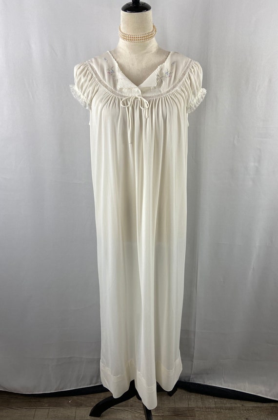 Vintage Silky White Long Nightgown Floral Lace To… - image 1