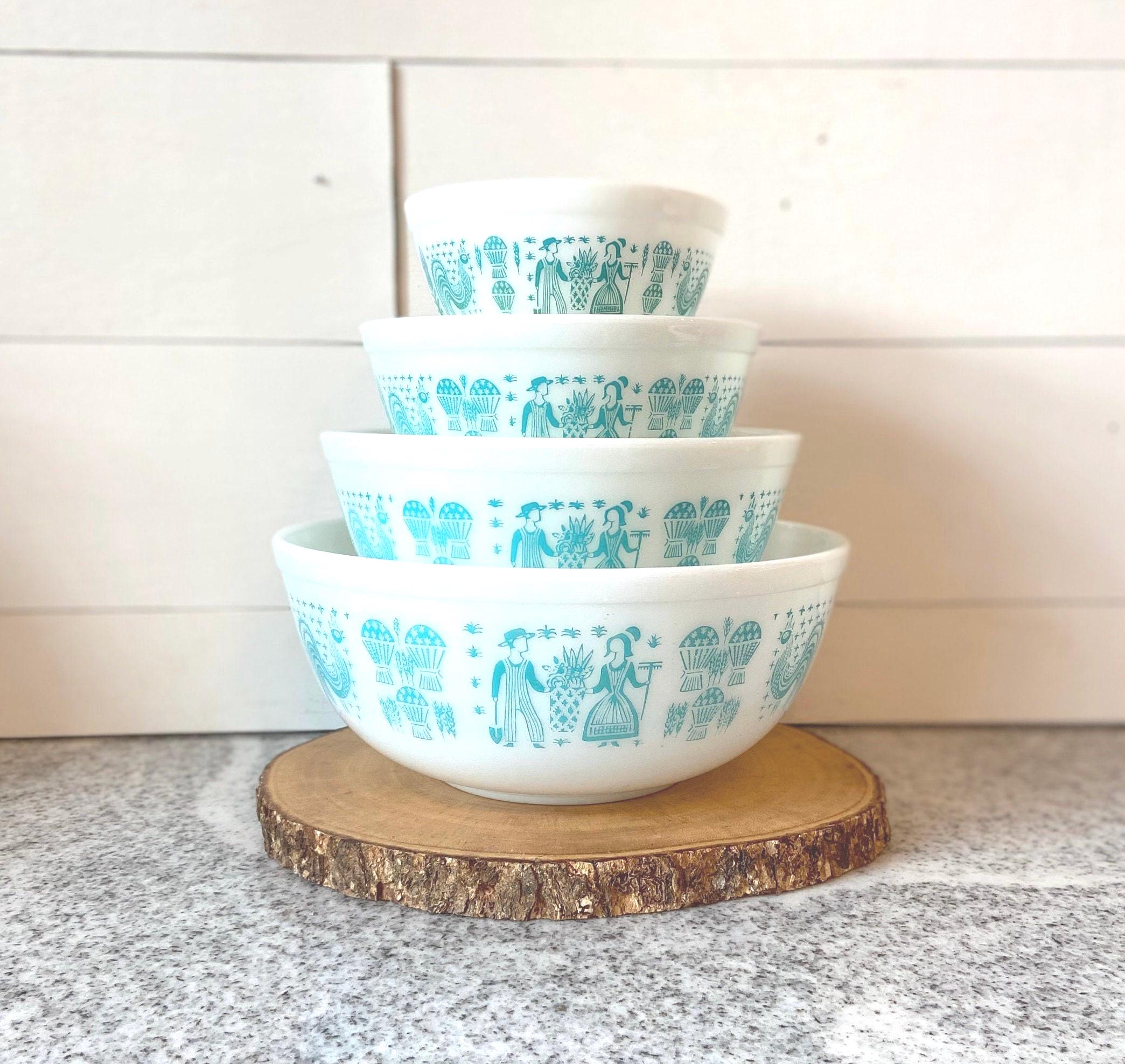 Amish Butterprint Vintage Pyrex Mixing Bowl Complete Set of 4 401 Amish Butterprint Vintage Pyrex Mixing Bowl Complete Set of 4 401