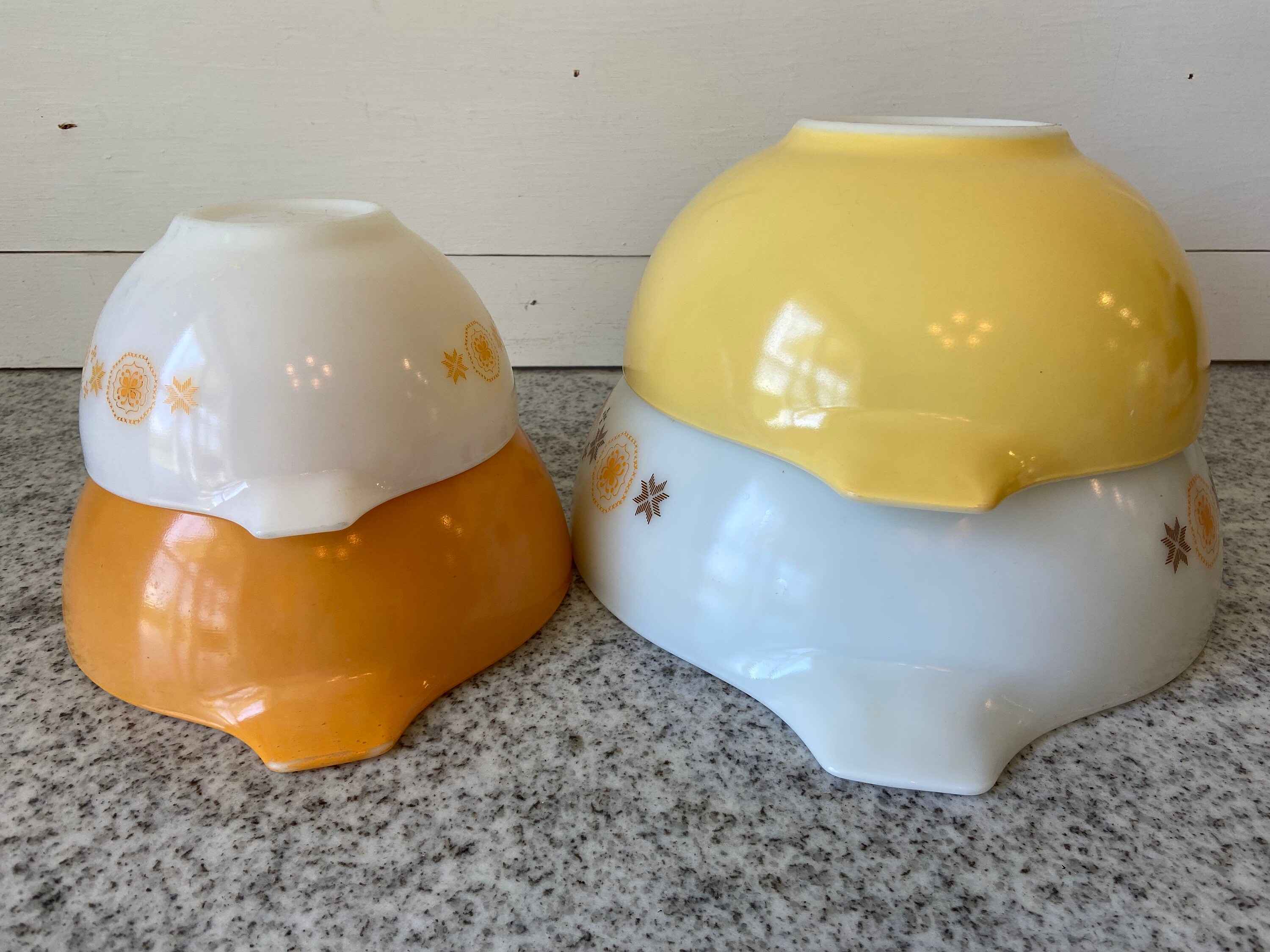 Town & Country Vintage Pyrex Cinderella Mixing Bowl Set 441 Town & Country Vintage Pyrex Cinderella Mixing Bowl Set 441
