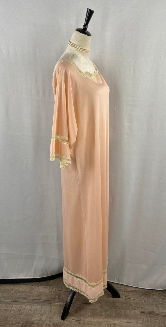 Vintage Formfit Rogers Peach Nightgown with Cream… - image 5