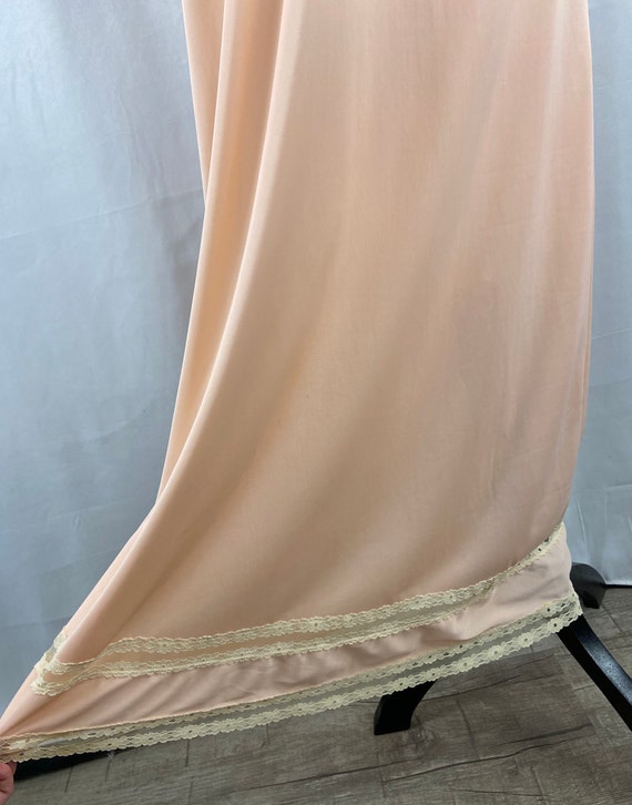 Vintage Formfit Rogers Peach Nightgown with Cream… - image 6