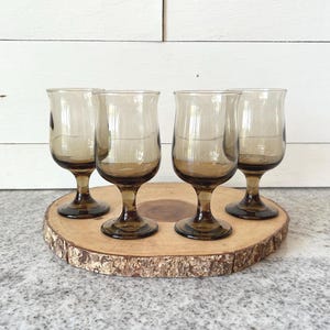 Set of 4 Vintage Brown Wine Glasses, Mid-Century Amber Goblets, Retro Stemware for Wine, Aperitifs, Bar Decor, Smoky Collectible Drinkware