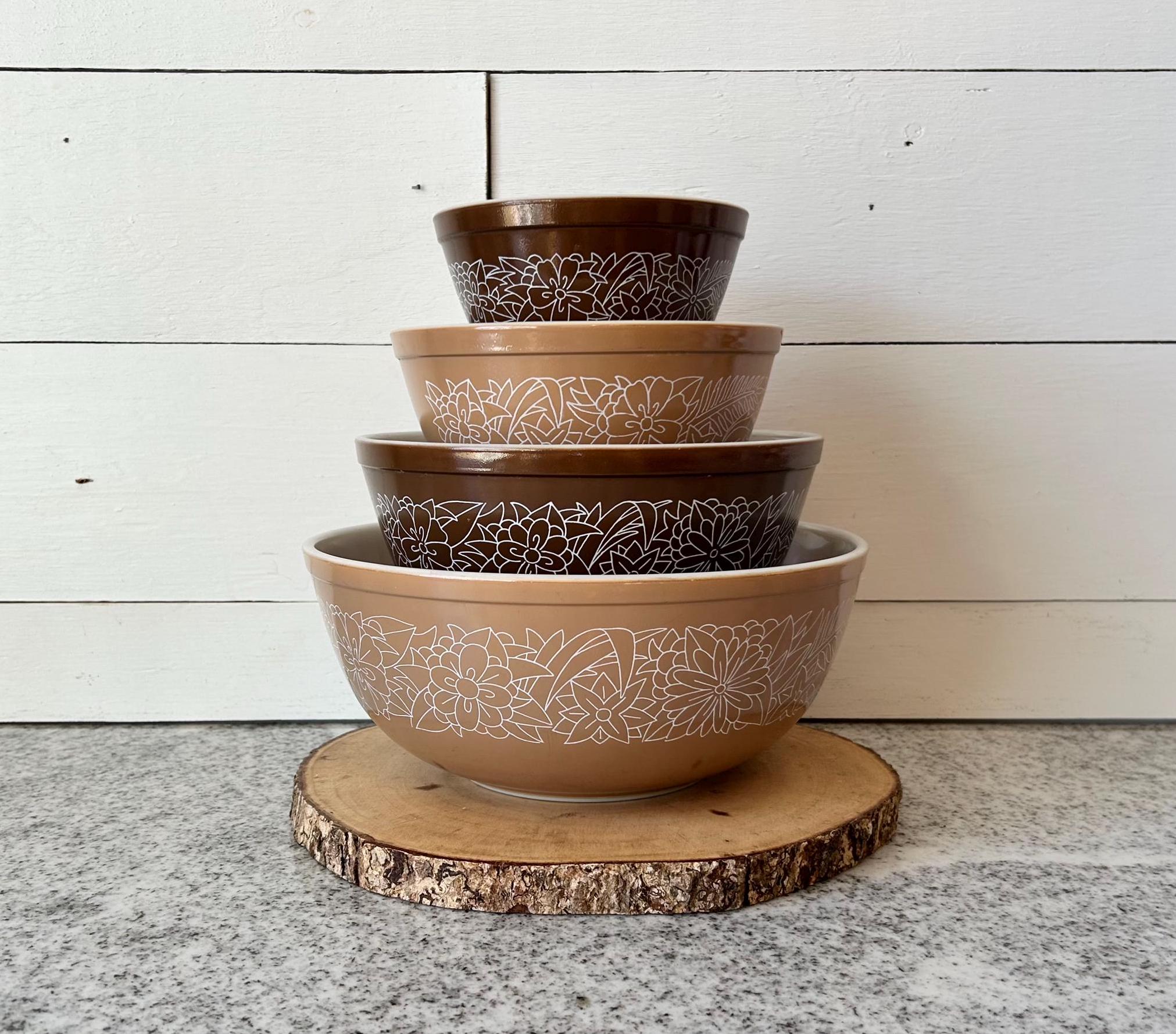 Pyrex Woodland Vintage Pyrex Bowls Brown And White Sold At Auction