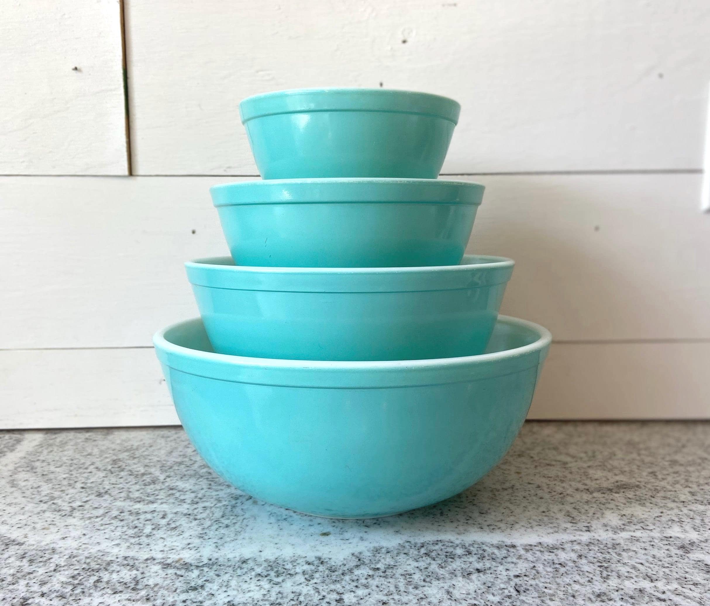 Robin's Egg Blue Vintage Pyrex Mixing Bowls Complete Set of