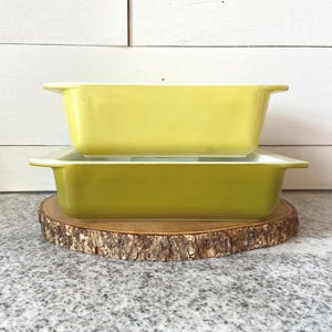 Pair of Vintage Verde Pyrex Square Casserole Dish and Loaf Bread Baking Pan Brownie Pan 913 922, 1970s Green Pyrex, Gift for Her