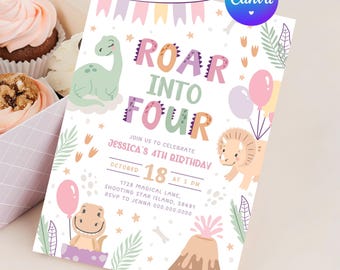 Convite de Aniversário de 4 Anos com Tema de Dinossauro para Menina. Convite Fofo para Festa de 4 Anos com Bebê Dinossauro. Convite Digital Moderno para Festa Infantil com Tema Rosa Pastel "Rugido aos Quatro Anos" para Menina. D3