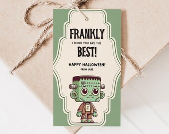 Op de afbeelding: Een Halloween-cadeaulabel met een groen en crème kleurenschema. Het label bevat een cartoonillustratie van Frankenstein's monster en de tekst "Frankly I think you are the BEST! Happy Halloween! From Jake."