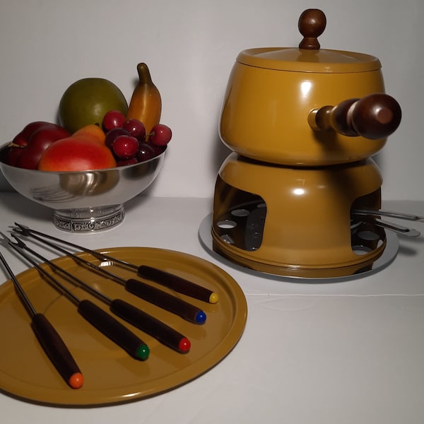 70s Fondue Set