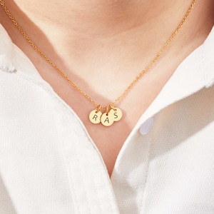 Collar inicial personalizado, collar de letras, collar de oro, collar elegante especial, regalos de esposa, regalos para mamá, minimalista, regalo de Navidad