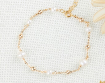 Dainty Gold Bracelet,Pearl Beaded Bracelet,Simple Pearl Bracelet, Natural Freshwater Pearl Bracelet,Wedding Bracelet, Birthday Gift for her