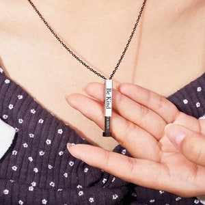 Collar personalizado, colgante grabado con mensaje oculto secreto personalizado, collar Be Kind, lema de graduación, regalo motivador de relación de pareja