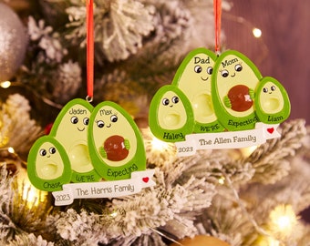 Avocado erwartet Eltern personalisierte Weihnachtsverzierung, 2-4 Avocados erwarten ein Baby, personalisierte Paar Verzierung, Schwangerschaft Verzierung