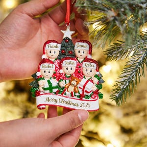 Personalisierte Familie Weihnachten Ornament, 2026 Weihnachten Ornament, Laser gravierte Familie Ornament, benutzerdefinierte Familie Ornament für Weihnachtsbaum Dekor Bild 4