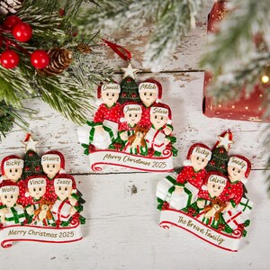 Personalisierte Familie Weihnachten Ornament, 2026 Weihnachten Ornament, Laser gravierte Familie Ornament, benutzerdefinierte Familie Ornament für Weihnachtsbaum Dekor Bild 10