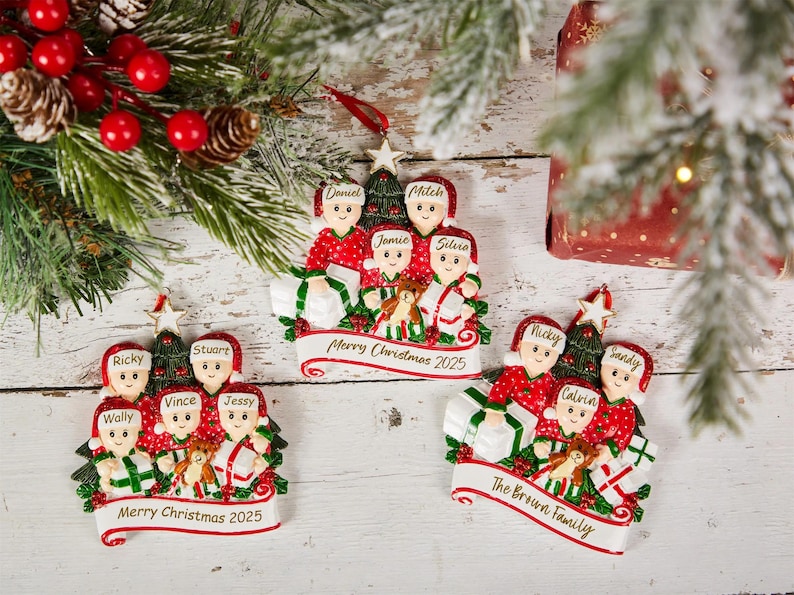 Personalisierte Familie Weihnachten Ornament, 2026 Weihnachten Ornament, Laser gravierte Familie Ornament, benutzerdefinierte Familie Ornament für Weihnachtsbaum Dekor Bild 10