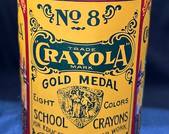 Scatola di latta per pastelli scolastici Crayola n. 8 Gold Medal / 1982 Binney & Smith / Replica del design del 1903 / Prodotto negli Stati Uniti / Oggetto da collezione vintage