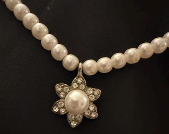 Vintage Faux Pearl Choker Necklace with Rhinestone Flower Star Pendant — 16 Inch Estate Find