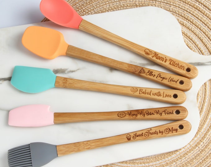 Custom Name Silicone Spatula with Wood Handle, 5-in-1 Set Personalized Engraved Baking Tool Gift, Kitchen Kit Scraper