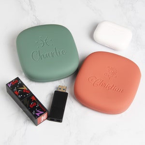 Custom Name Silicone Portable Storage Bag, Personalized Engraved Small Storage Organizer Case for Earphone Wire Earbud Data Cable Soother