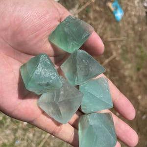 Natural green fluorite purple fluorite octahedron quartz crystal copper reiki healing random 1pc green