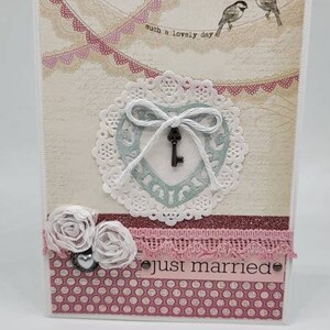Tarjeta de felicitación artesanal recién casada