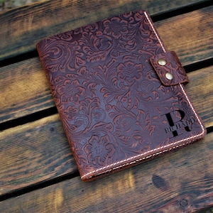 Personalized Leather Padfolio: Floral Embossed Business Portfolio