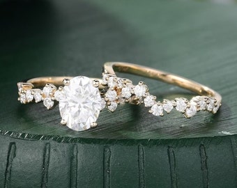 1.25 Ct Oval moissanite engagement ring set, 10/14k Gold engagement ring, wedding engagement ring, Bridal ring set, Promise Anniversary Ring