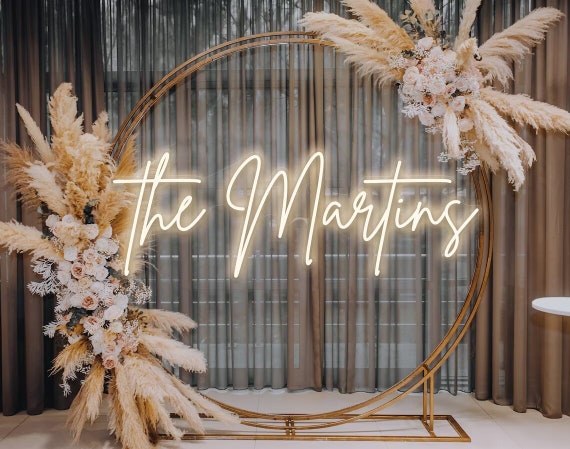 Custom Family Name Neon Sign: Boho Wedding Decor