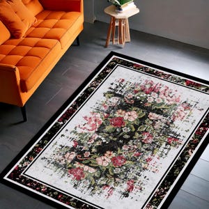Floraler Teppich im Vintage-Stil mit rot-rosa-farbenen Blumen, Shabby Chic-Wohnzimmerteppich, elegante botanische Bodendekoration