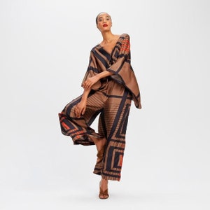 Silky Abstract Print Co-ord Set: Elegant Two-Piece Outfit
